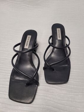 Steve Madden Gemeni Black Strappy Block Heel Sandals